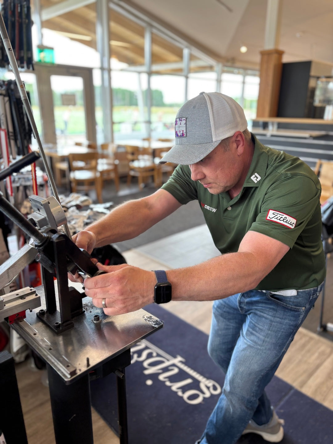 Golfmailojen huolto